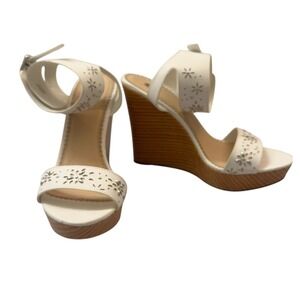 Madison Twyla Womens 9.5 Laser Cut Floral Studded Wedge Sandals White
